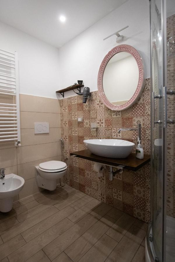 Un Posto Al Sole Bed & Breakfast Molino Nuovo  Exterior foto